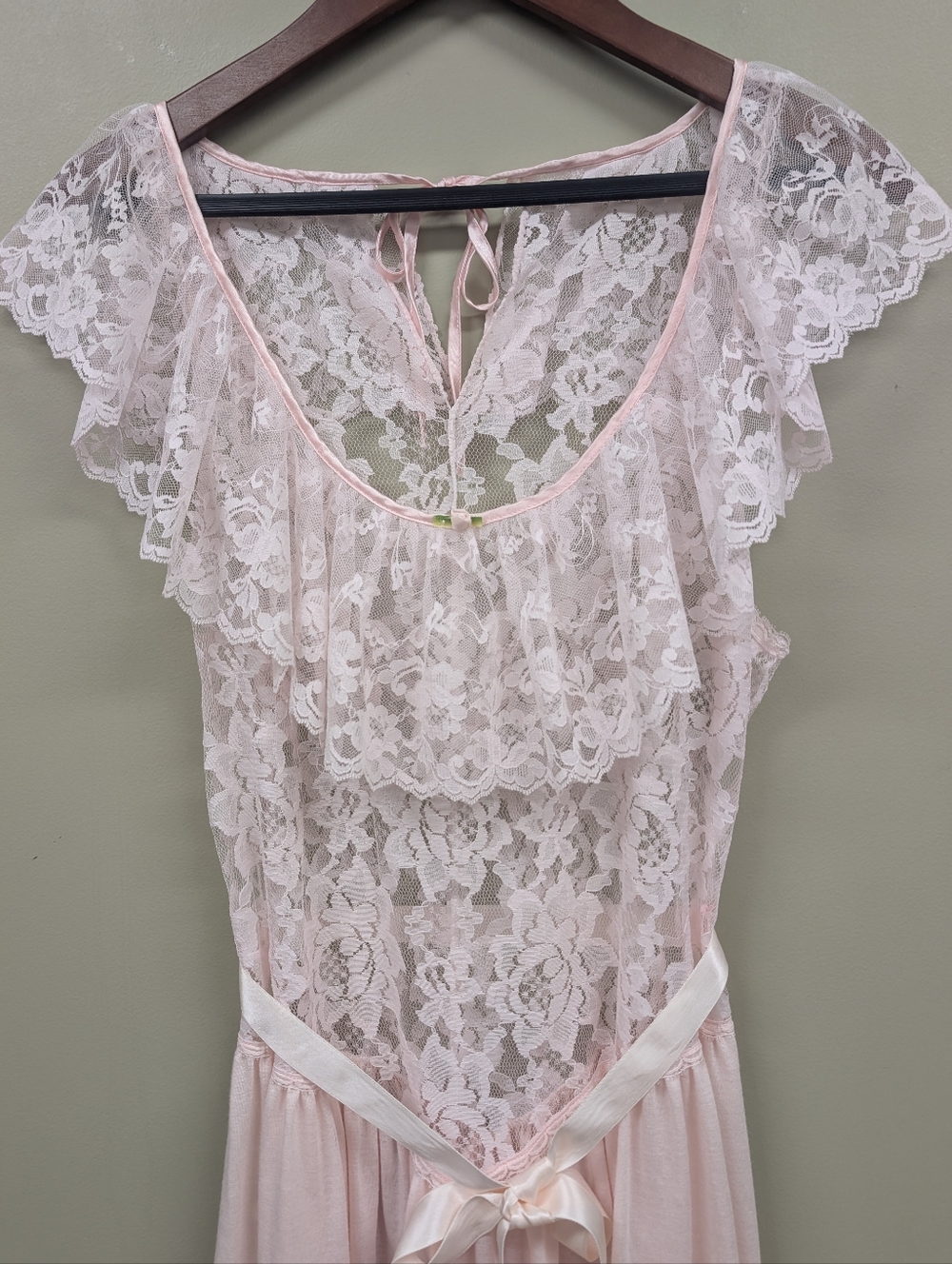 Vintage Victoria Secret 70s/80s Crown Label Pink Floral Lace Nightgown Size Med